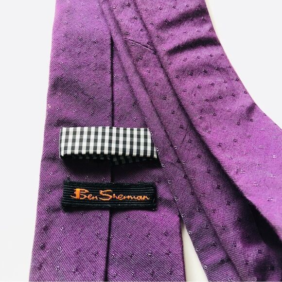 Ben Sherman Plum Polka dot Necktie/Tie - Picture 2 of 2